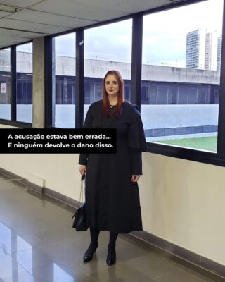 Ele foi denunciado por tentativa de homicídio. 18 anos e pouquinho.
Só que quando li o processo, vi que o que existia ali era uma lesão corporal LEVE.
Veja bem, só uma briga, como tantas outras, empurrada para o Tribunal do Júri como se fosse um caso de vida ou morte. E é comum acontecer.

E ali começou a pena, antes mesmo da sentença.
Foi preso preventivamente e passou anos longe da família. Ficou preso por algo que nunca teve o peso que a acusação colocou.

Quando assumi já na última fase consegui a desclassificação para o que era justo e ele teve a liberdade já no Plenário.
Só que o pai dele já estava muito doente. Tiveram pouco mais de um ano juntos antes da despedida.

Hoje, o filho dele nasceu.
E eu não consigo deixar de pensar que ele quase perdeu isso também se tivesse sido condenado tal qual a denúncia.

Denúncias desproporcionais não são só erro técnico!
Elas custam tempo de vida, histórias, vínculos… Tiram pedaços da existência das pessoas.

A Justiça não pode servir para isso e essa conduta não poderia ser chancelada por quem devia zelar pela aplicação justa da lei.

A gente fica indignado quando sabe o bastidor da máquina né?